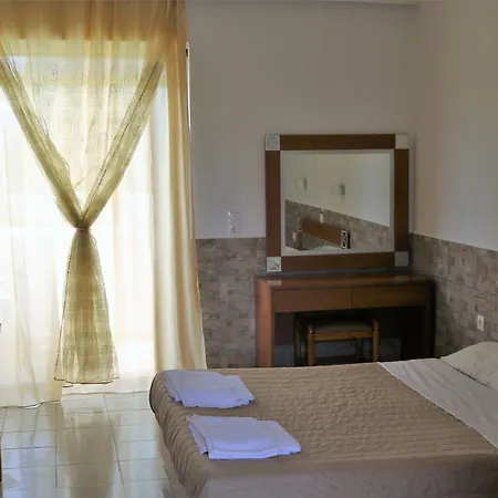 Golden Sun Apart Otel Tigaki