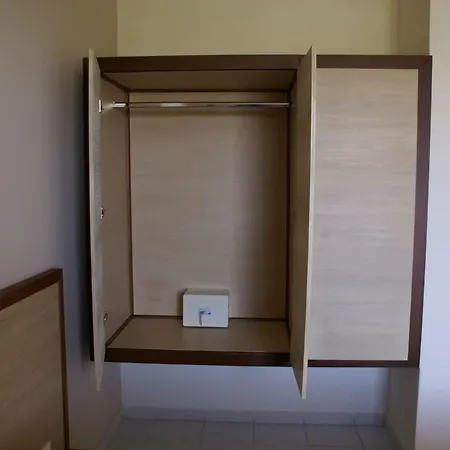 Golden Sun Apart Otel 2*
