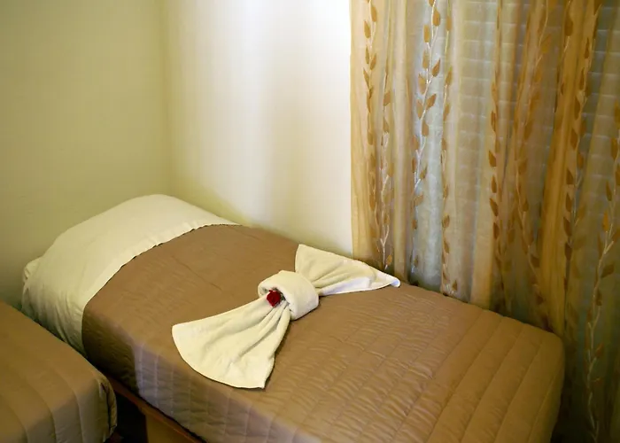 Golden Sun Apart Otel 2*