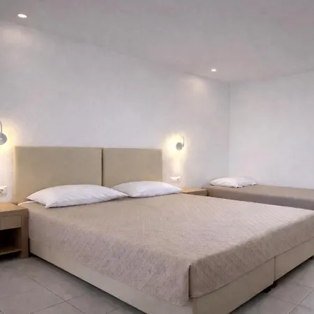 מלון דירות Golden Sun