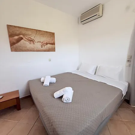 Golden Sun Apart Otel Tigaki