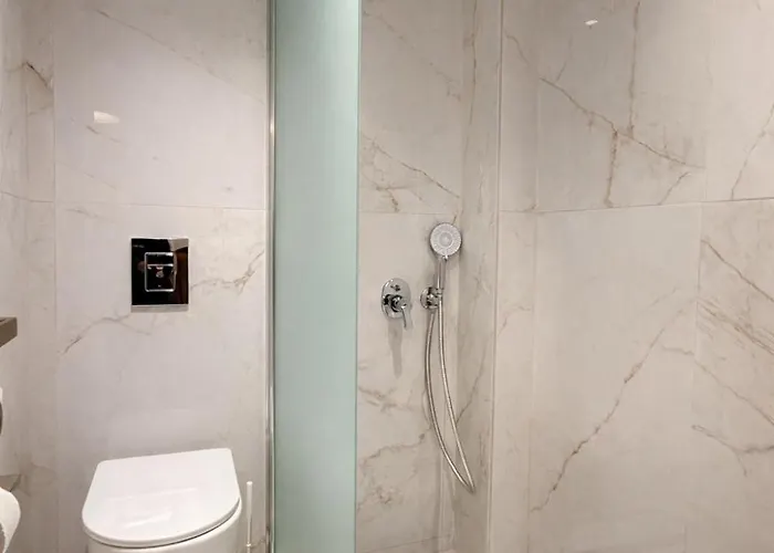 Golden Sun מלון דירות Tigaki