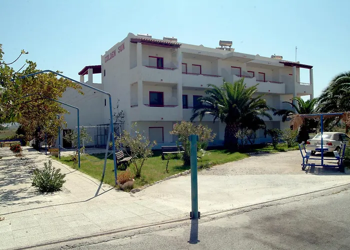 Golden Sun Aparthotel 2*