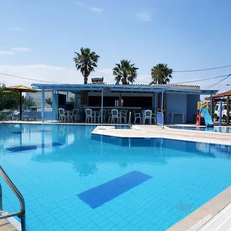 Golden Sun Aparthotel 2*
