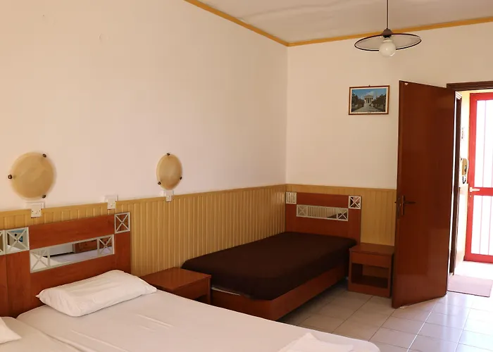 Golden Sun Aparthotel 2*